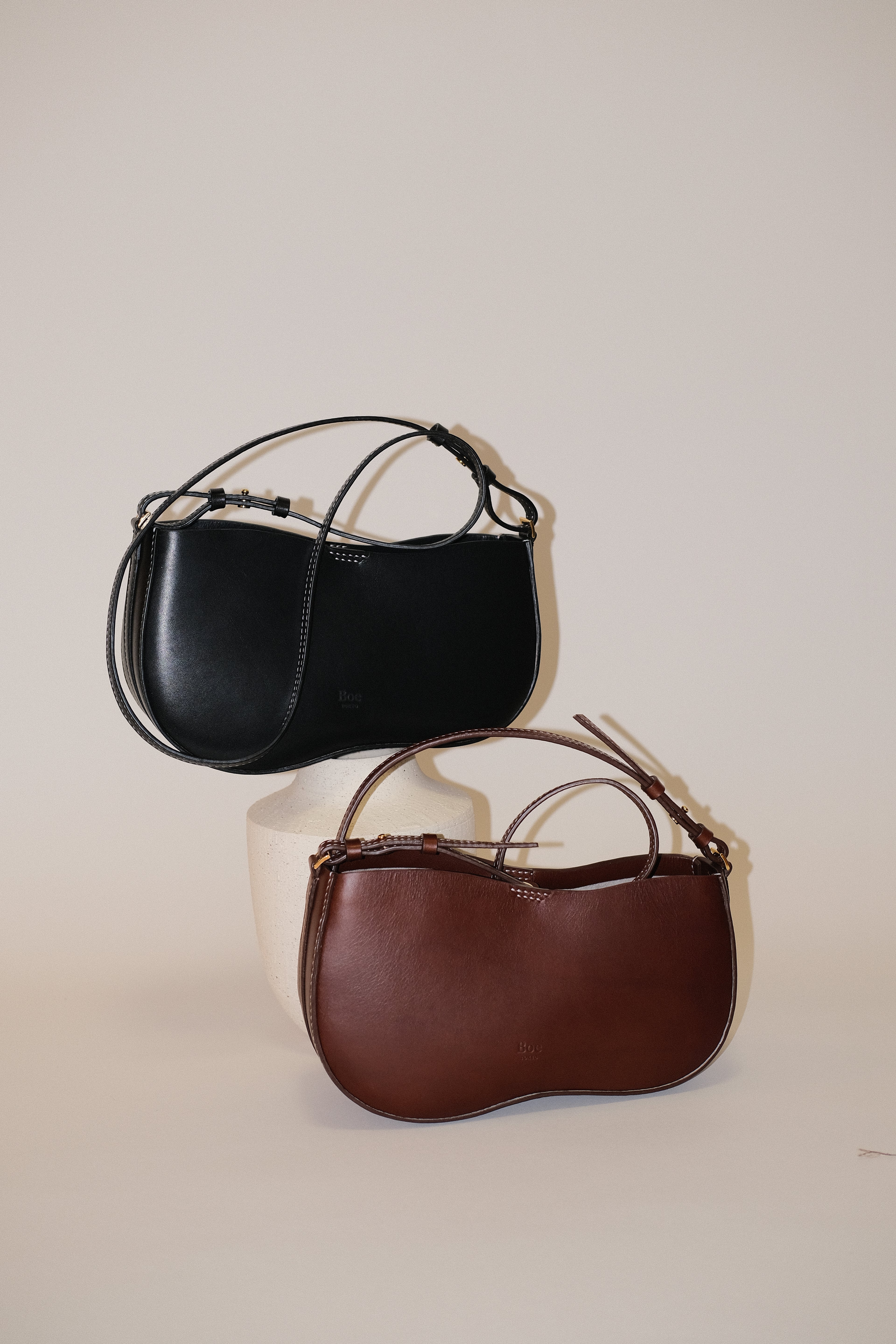 TANE shoulder bag / Black